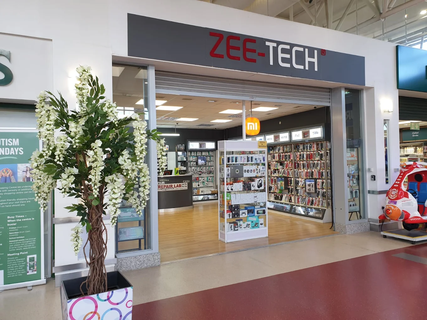 Parkway Shopping Centre, Limerick Store